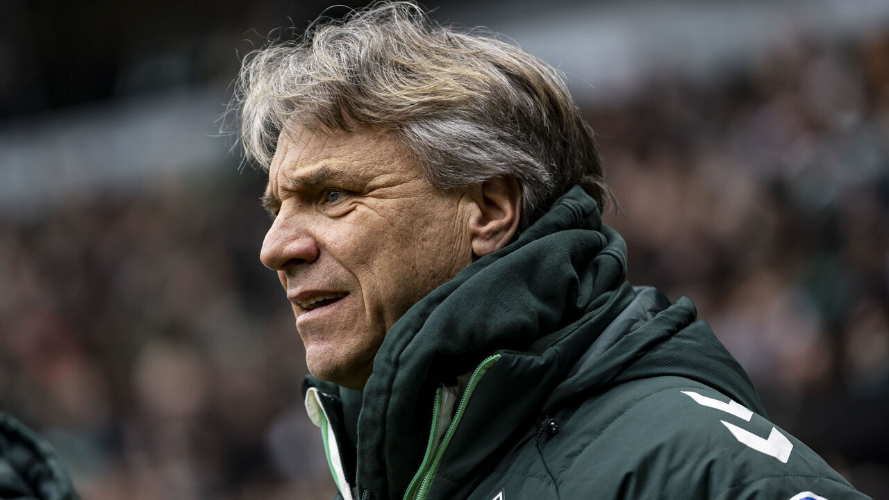 BREMEN, GERMANY - JANUARY 31: Headcoach Horst Steffen of Borussia Moenchengladbach is seen before the Bundesliga match between SV Werder Bremen and Borussia Moenchengladbach at Weserstadion on January 31, 2026 in Bremen, Germany.