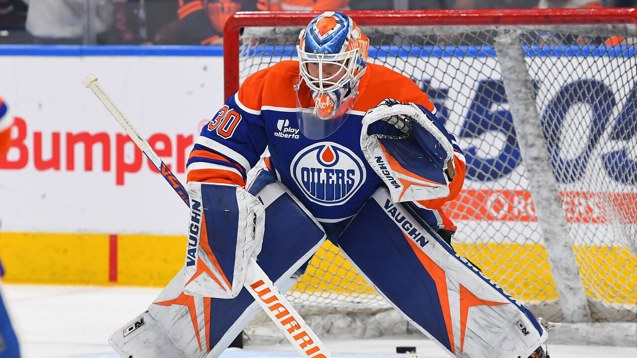 EDMONTON, CANADA - JANUARY 10: Calvin Pickard #30 of the Edmonton Oilers participates in warmups prior to the game against the Los Angeles Kings at Rogers Place on January 10, 2026, in Edmonton, Alberta, Canada.