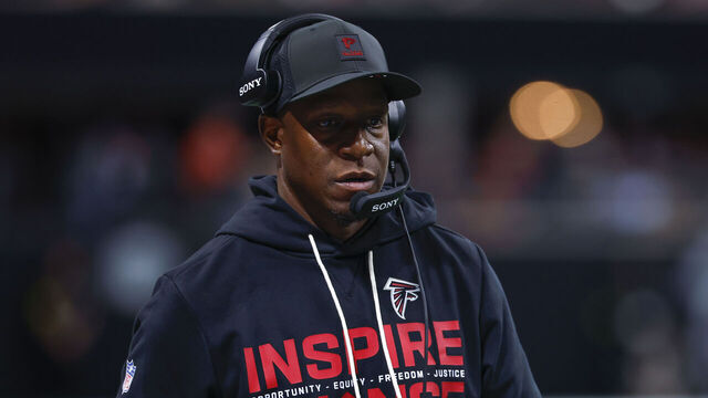 ATLANTA, GEORGIA - JANUARY 4: Head coach Raheem Morris of the Atlanta Falcons looks on during the third quarter against the New Orleans Saints at Mercedes-Benz Stadium on January 4, 2026 in Atlanta, United States.