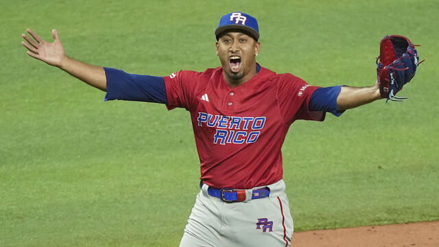 MIAMI, FLORIDA - MARCH 15: Edwin Diaz #39 of Puerto Rico celebrates after the final out in the ninth inning of the World Baseball Classic Pool D of the game against the Dominican Republic at loanDepot park on March 15, 2023 in Miami, Florida.