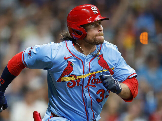 Cardinals trade Donovan to Mariners in 3-team deal | theScore.com