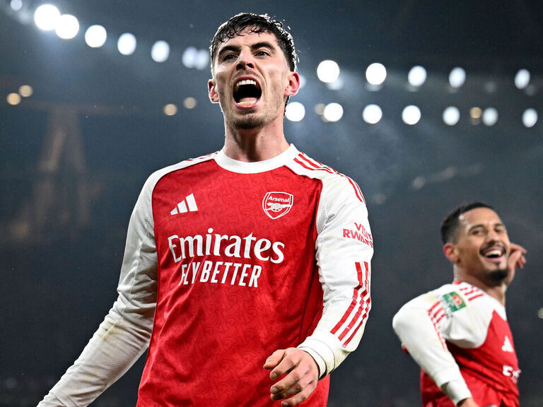 Arsenal reach League Cup final after beating Chelsea