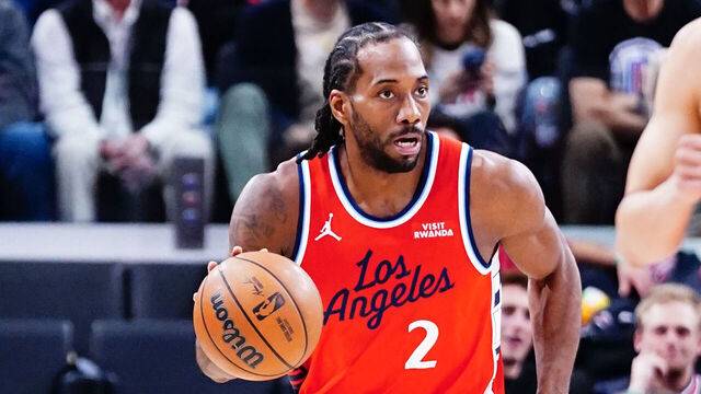 INGLEWOOD, CA - FEBRUARY 2: Kawhi Leonard #2 of the LA Clippers dribbles the ball during the game against the Philadelphia 76ers on February 2, 2026 at Intuit Dome in Los Angeles, California. NOTE TO USER: User expressly acknowledges and agrees that, by downloading and/or using this Photograph, user is consenting to the terms and conditions of the Getty Images License Agreement. Mandatory Copyright Notice: Copyright 2026 NBAE