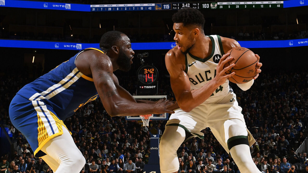 SAN FRANCISCO, CA - JANUARY 7: Giannis Antetokounmpo #34 of the Milwaukee Bucks is guarded by Draymond Green #23 of the Golden State Warriors on January 7, 2026 at Chase Center in San Francisco, California. NOTE TO USER: User expressly acknowledges and agrees that, by downloading and or using this photograph, user is consenting to the terms and conditions of Getty Images License Agreement. Mandatory Copyright Notice: Copyright 2025 NBAE