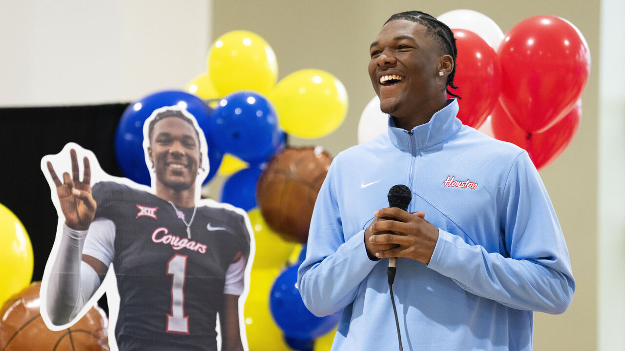 SPRING, TEXAS - DECEMBER 3: Legacy School of Sports Sciences quarterback Keisean Henderson speaks as he announces his signing to play football for the University of Houston on National Signing Say in Spring, Wednesday, Dec. 3, 2025. (Jason Fochtman/Houston Chronicle via Getty Images)