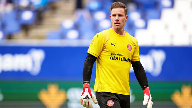 OVIEDO, SPAIN - JANUARY 31: Marc-Andre ter Stegen of Girona FC warms up prior to the LaLiga EA Sports match between Real Oviedo and Girona FC at Carlos Tartiere on January 31, 2026 in Oviedo, Spain.