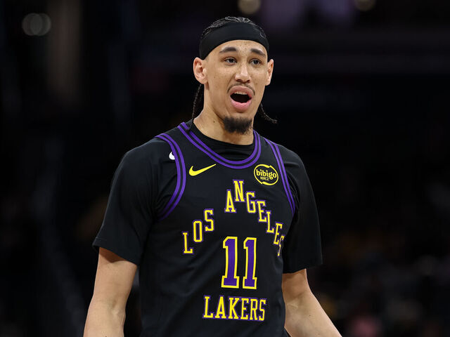 Lakers' Hayes suspended 1 game for pushing Wizards mascot G-Wiz | theScore.com