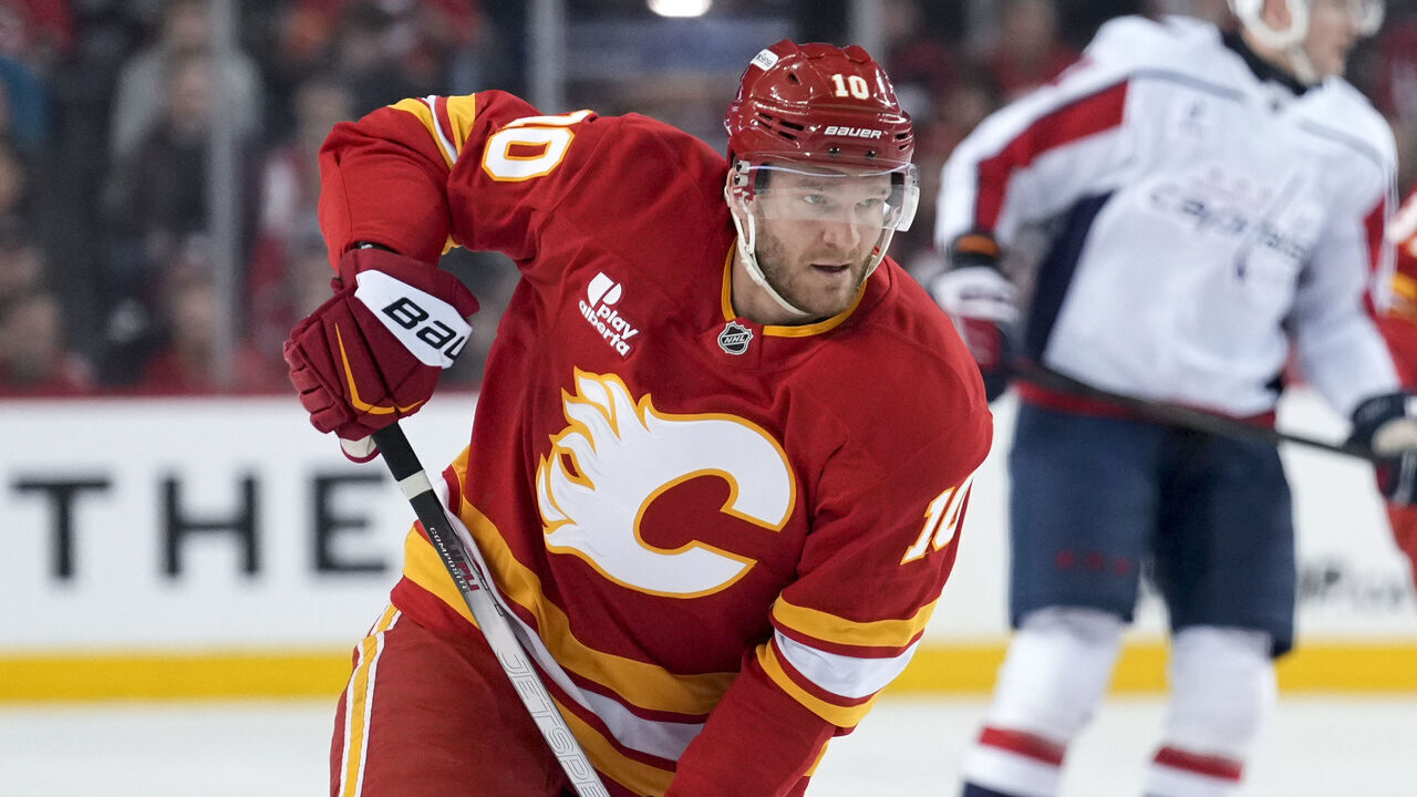 CALGARY, CANADA - JANUARY 23: Jonathan Huberdeau #10 of the Calgary Flames skates against the Washington Capitals during the first period at the Scotiabank Saddledome on January 23, 2026 in Calgary, Canada.