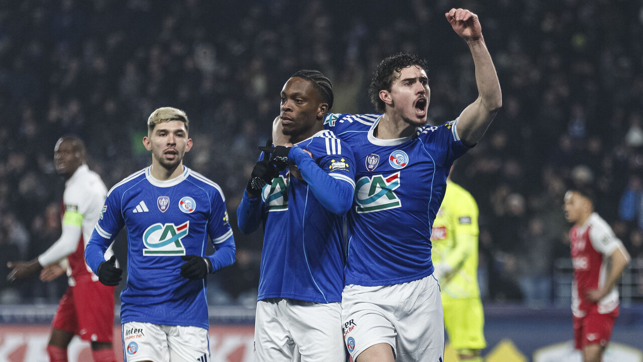 STRASBOURG, FRANCE - FEBRUARY 5: Joaquín Panichelli of Strasbourg (R) celebrating the opening of Racing scored by Martial Godo of Strasbourg (C) during French Cup match between Strasbourg and Monaco at Stade de la Meinau on February 5, 2026 in Strasbourg, France.