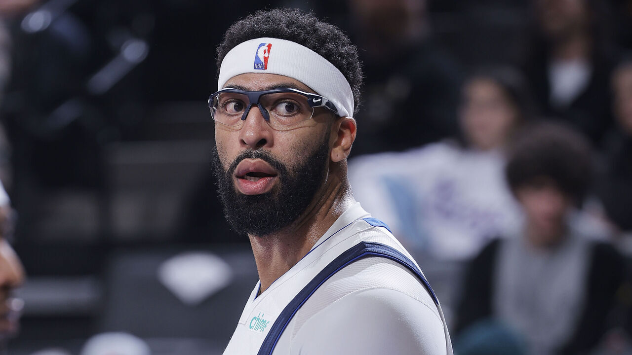 SACRAMENTO, CA - JANUARY 6: Anthony Davis #3 of the Dallas Mavericks looks on during the game against the Sacramento Kings on January 6, 2026 at Golden 1 Center in Sacramento, California. NOTE TO USER: User expressly acknowledges and agrees that, by downloading and or using this photograph, User is consenting to the terms and conditions of the Getty Images Agreement. Mandatory Copyright Notice: Copyright 2026 NBAE