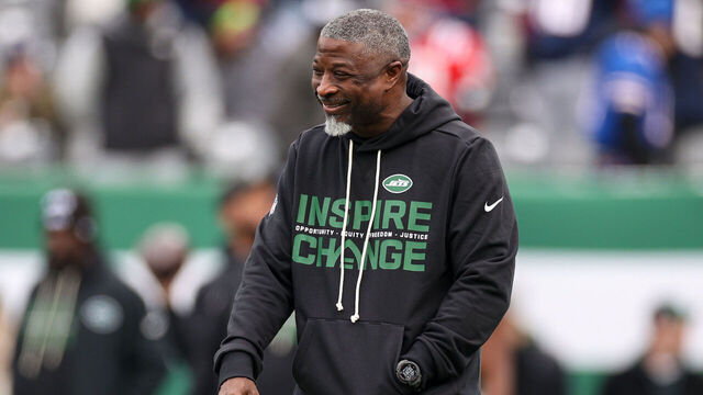 EAST RUTHERFORD, NEW JERSEY - DECEMBER 28: Head Coach Aaron Glen of the New York Jets looks on prior to the game against the New England Patriots at MetLife Stadium on December 28, 2025 in East Rutherford, New Jersey.