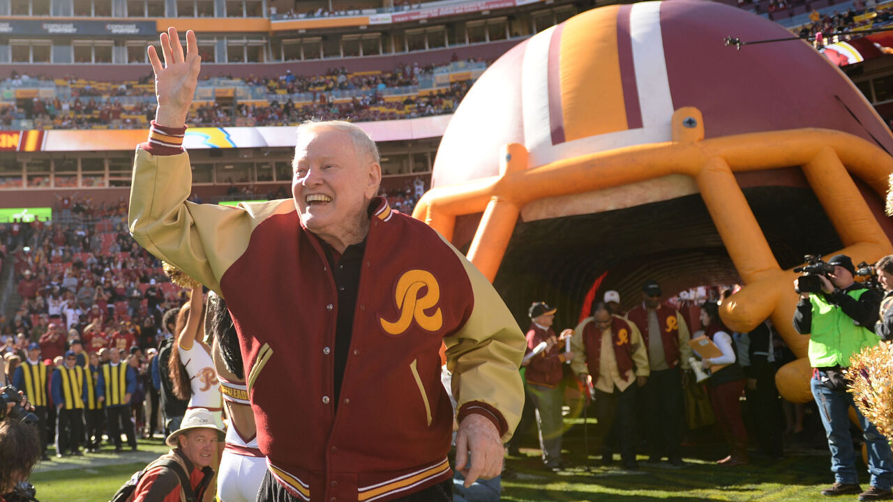 LANDOVER, MD - NOVEMBER 3: Washington Redskins great Sonny Jurgensen is introduced prior to game action against the San Diego Chargers at FedEx field on November 3, 2013 in Landover, MD.
