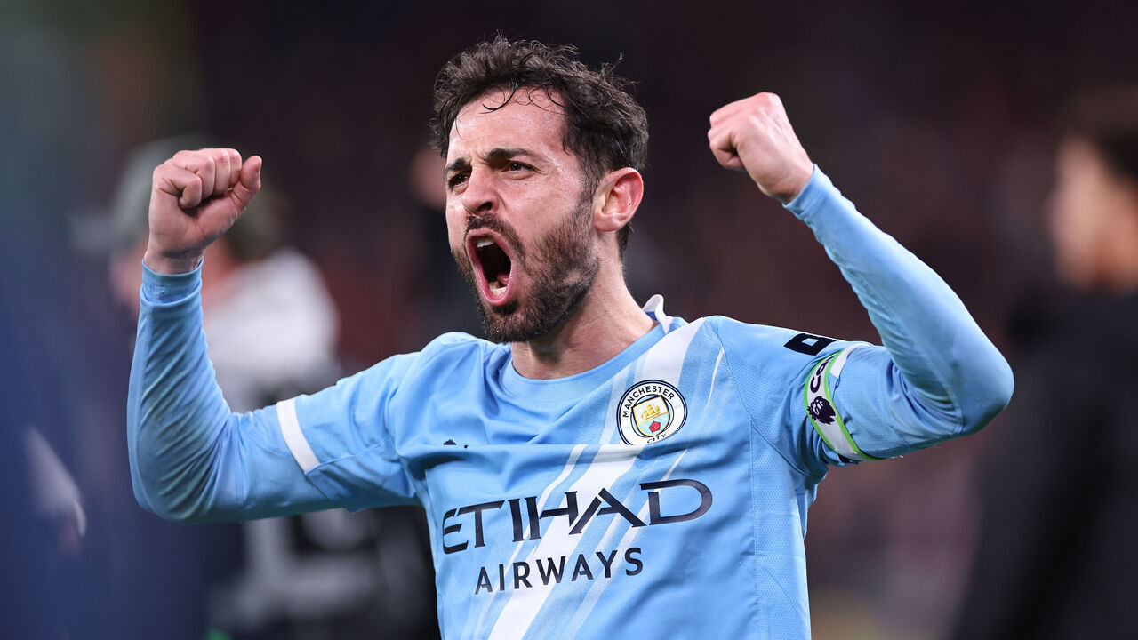 LIVERPOOL, ENGLAND - FEBRUARY 8: Bernardo Silva of Manchester City celebrates during the Premier League match between Liverpool and Manchester City at Anfield on February 8, 2026 in Liverpool, United Kingdom.