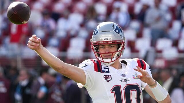 Santa Clara, CA - February 8: New England Patriots quarterback Drake Maye warms up before the game. The New England Patriots and Seattle Seahawks played in Super Bowl LX at Levi's Stadium on February 8, 2026.