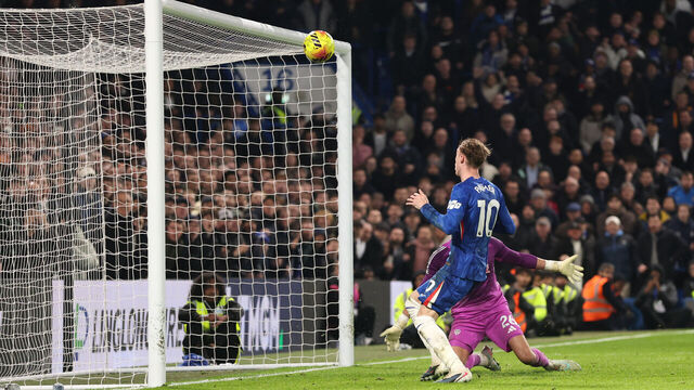 LONDON, ENGLAND - FEBRUARY 10: Cole Palmer of Chelsea misses a chance at an open goal during the Premier League match between Chelsea and Leeds United at Stamford Bridge on February 10, 2026 in London, England.