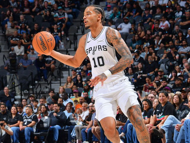 Spurs waive Sochan, allow him to enter free agency | theScore