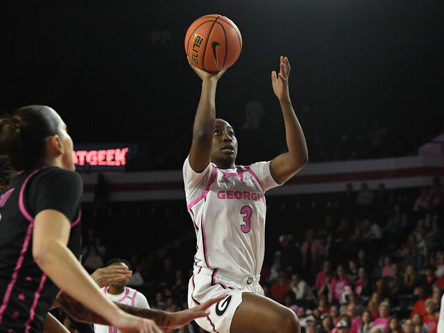 ATHENS, GA - FEBRUARY 15: Guard Dani Carnegie #3 of the Georgia Bulldogs shoots the ball during the college basketball game between the Vanderbilt Commodores and the Georgia Bulldogs on February 15, 2026, at Stegeman Coliseum in Athens, GA.
