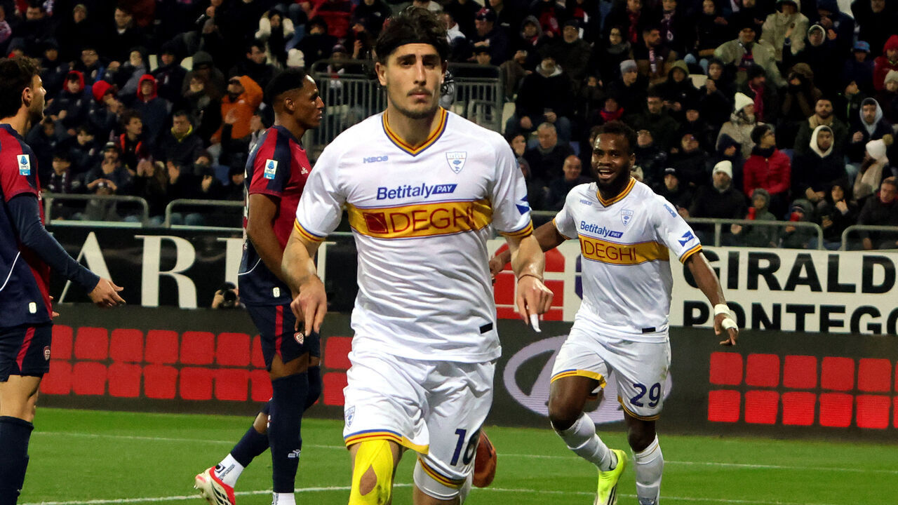 CAGLIARI, ITALY - FEBRUARY 16: Omri Gandelman of Lecce celebrates his goal 0-1 during the Serie A match between Cagliari Calcio and US Lecce at Stadio Sant'Elia on February 16, 2026 in Cagliari, Italy.