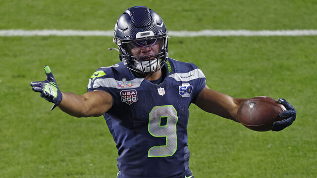 Seattle Seahawks running back Kenneth Walker III (9) in the 4th quarter against the New England Patriots during Super Bowl LX at Levi's Stadium in Santa Clara, Calif. on Sunday, Feb. 8, 2026.