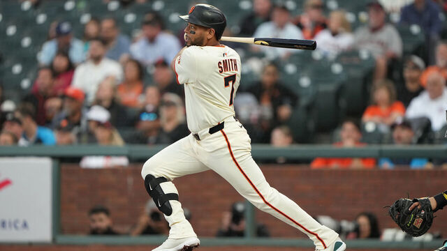 SAN FRANCISCO, CALIFORNIA - SEPTEMBER 08: Dominic Smith #7 of the San Francisco Giants bats against the Arizona Diamondbacks in the bottom of the first inning of a major league baseball game at Oracle Park on September 08, 2025 in San Francisco, California.