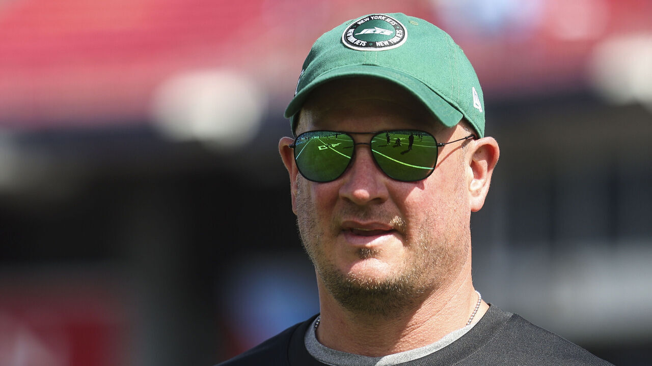 NASHVILLE, TN - SEPTEMBER 15: New York Jets offensive coordinator Nathaniel Hackett looks on prior to an NFL football game against the Tennessee Titans at Nissan Stadium on September 15, 2024 in Nashville, TN.