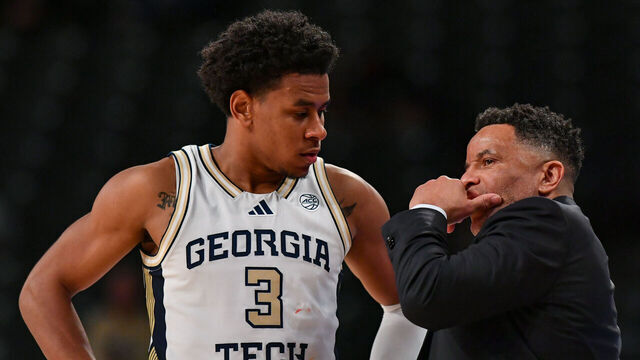 ATLANTA, GA - DECEMBER 03: Georgia Tech head coach Damon Stoudamire talks with guard Jaeden Mustaf (3) during the college basketball game between the Mississippi State Bulldogs and the Georgia Tech Yellow Jackets on December 3rd, 2025 at Hank McCamish Pavilion in Atlanta, GA.