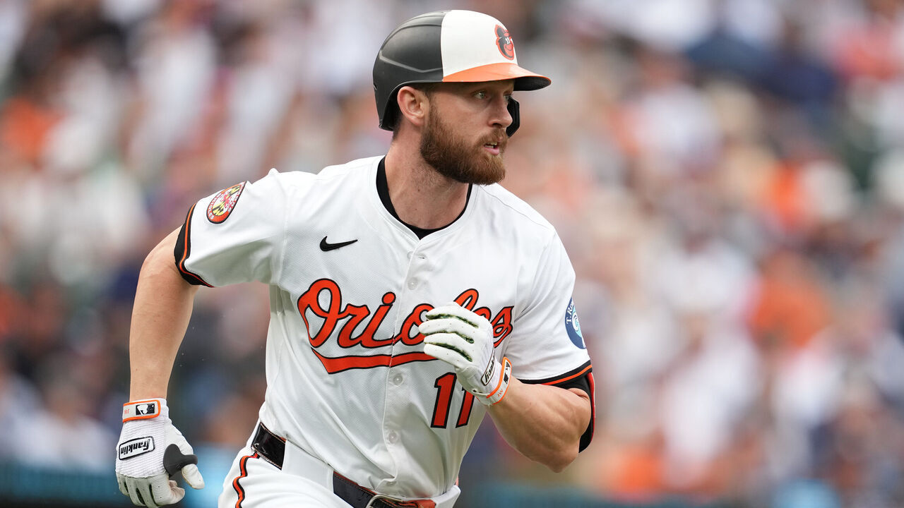 BALTIMORE, MD - SEPTEMBER 21: Jordan Westburg #11 of the Baltimore Orioles runs to first base during a baseball game against the New York Yankees at Oriole Park at Camden Yards on September 21, 2025 in Baltimore, Maryland.