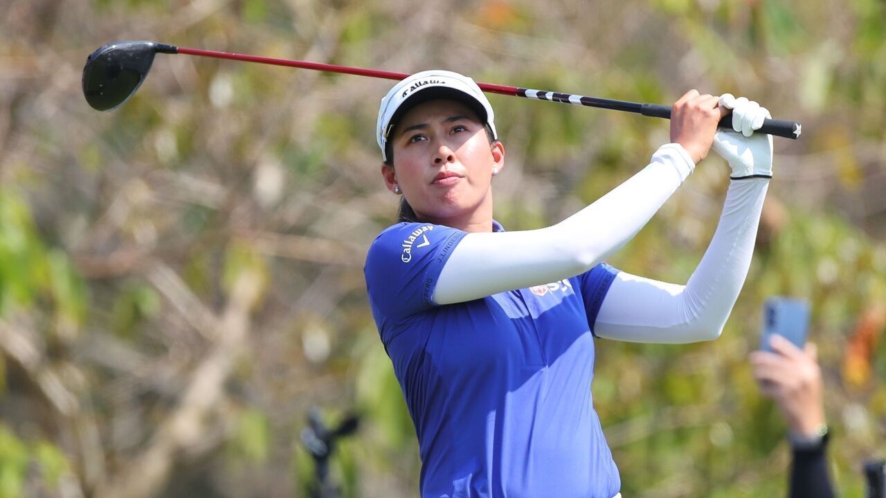 CHON BURI, THAILAND - FEBRUARY 21: Jeeno Thitikul of Thailand tees off at the 2nd hole during the third round of the Honda LPGA Thailand 2026 at Siam Country Club on February 21, 2026 in Chon Buri, Thailand.
