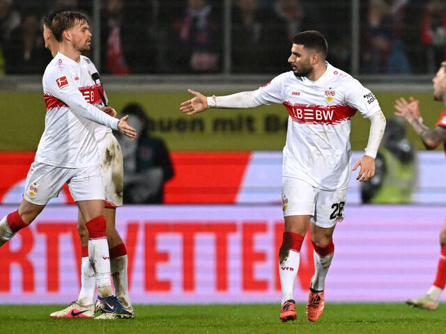HEIDENHEIM, GERMANY - FEBRUARY 22: Deniz Undav of VfB Stuttgart celebrates their third goal with Maximilian Mittelstaedt of VfB Stuttgart during the Bundesliga match between 1. FC Heidenheim 1846 and VfB Stuttgart at Voith-Arena on February 22, 2026 in Heidenheim, Germany.