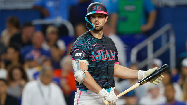 MIAMI, FL - SEPTEMBER 27: Miami Marlins third baseman Graham Pauley #21 is seen at bat in the fifth innings during a game between the Miami Marlins and the New York Mets on September 27, 2025 at LoanDepot Park in Miami, Florida.