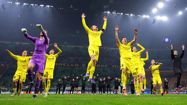 MILAN, ITALY - FEBRUARY 24: Bodo/Glimt players celebrate in front of the fans following the team's victory in the UEFA Champions League 2025/26 League Knockout Play-off Second Leg match between FC Internazionale Milano and FK Bodo/Glimt at Stadio San Siro on February 24, 2026 in Milan, Italy.
