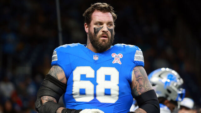 DETROIT,MICHIGAN-December21: Offensive tackle Taylor Decker (68) of the Detroit Lions walks on the field ahead of an NFL football game between the Pittsburgh Steelers and the Detroit Lions in Detroit, Michigan USA, on Sunday, December 21, 2025.