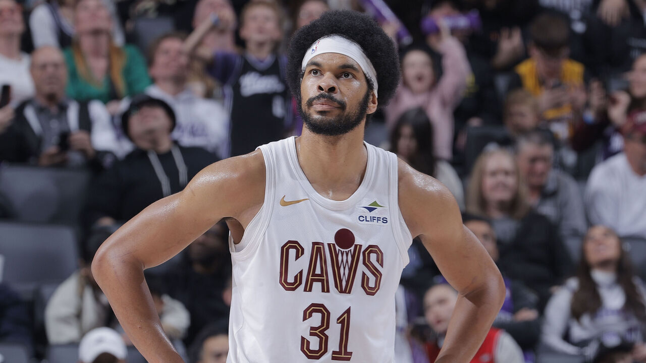 SACRAMENTO, CA - FEBRUARY 7: Jarrett Allen #31 of the Cleveland Cavaliers looks on during the game against the Sacramento Kings on February 7, 2026 at Golden 1 Center in Sacramento, California. NOTE TO USER: User expressly acknowledges and agrees that, by downloading and or using this photograph, User is consenting to the terms and conditions of the Getty Images Agreement. Mandatory Copyright Notice: Copyright 2026 NBAE