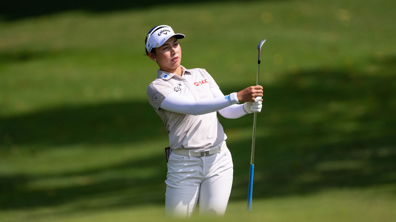 SINGAPORE, SINGAPORE - FEBRUARY 26: Jeeno Thitikul of Thailand plays her approach on hole 2 during Day One of the HSBC Women's World Championship 2026 at Sentosa Golf Club on February 26, 2026 in Singapore, Singapore.