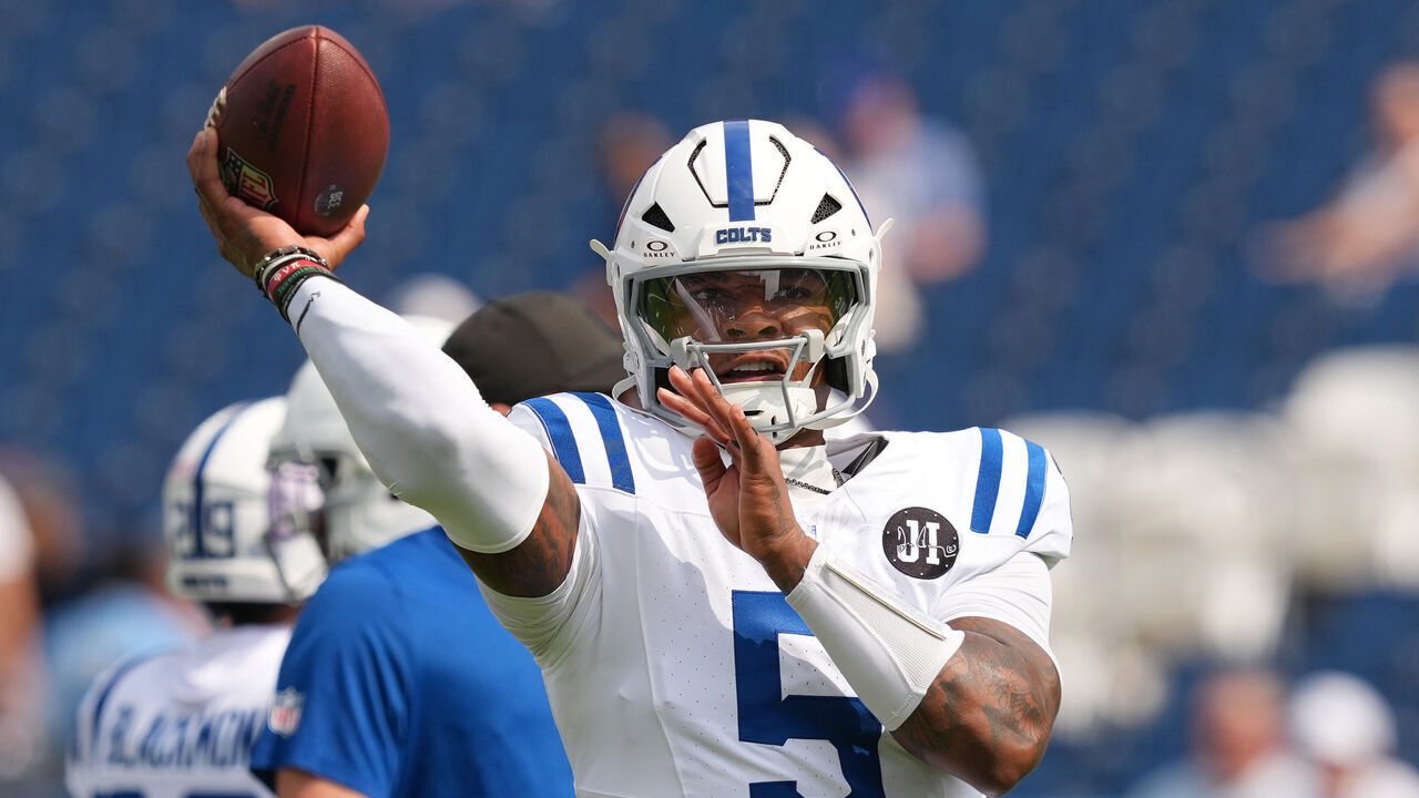 NASHVILLE, TENNESSEE - SEPTEMBER 21: Anthony Richardson #5 of the Indianapolis Colts warms up against the Tennessee Titans at Nissan Stadium on September 21, 2025 in Nashville, Tennessee.