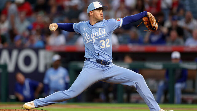 ANAHEIM, CALIFORNIA - SEPTEMBER 24: Stephen Kolek #32 of the Kansas City Royals throws a pitch during the first inning against the Los Angeles Angels at Angel Stadium of Anaheim on September 24, 2025 in Anaheim, California.