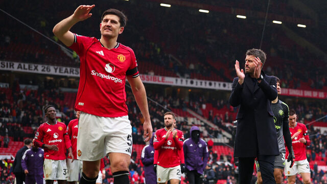 MANCHESTER, ENGLAND - FEBRUARY 07: Manchester United head coach Michael Carrick applauds alongside Harry Maguire after the Premier League match between Manchester United and Tottenham Hotspur at Old Trafford on February 07, 2026 in Manchester, England.