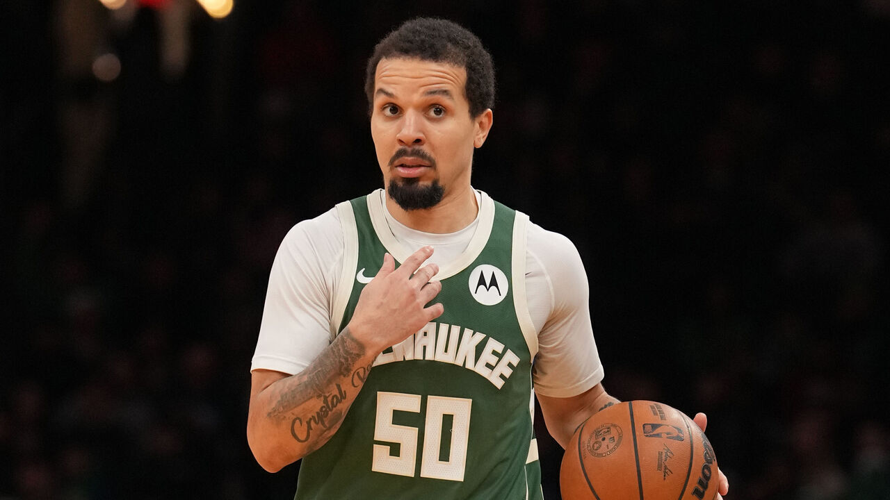BOSTON, MA - FEBRUARY 1: Cole Anthony #50 of the Milwaukee Bucks dribbles the ball during the game against the Boston Celtics during the 2026 NBA Pioneers Classic on February 1, 2026 at TD Garden in Boston, Massachusetts. NOTE TO USER: User expressly acknowledges and agrees that, by downloading and/or using this Photograph, user is consenting to the terms and conditions of the Getty Images License Agreement. Mandatory Copyright Notice: Copyright 2026 NBAE