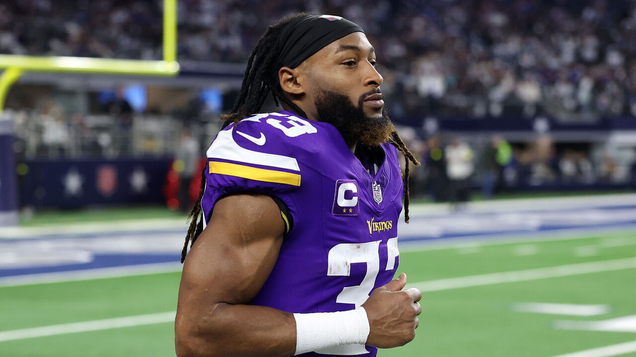 ARLINGTON, TEXAS - DECEMBER 14: Aaron Jones Sr. #33 of the Minnesota Vikings participates in warmups prior to a game against the Dallas Cowboys at AT&T Stadium on December 14, 2025 in Arlington, Texas.