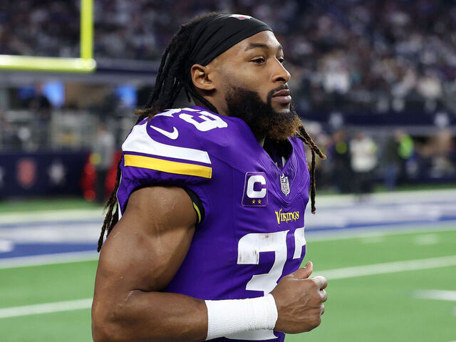 Report: Vikings to release Jones, Hargrave barring trade | theScore.com
