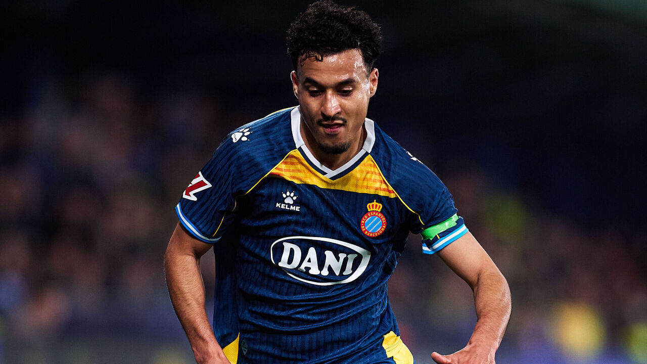 VILLARREAL, SPAIN - FEBRUARY 09: Oman El Hilali of RCD Espanyol de Barcelona runs with the ball during the LaLiga EA Sports match between Villarreal CF and RCD Espanyol de Barcelona at Estadio de la Ceramica on February 09, 2026 in Villarreal, Spain.