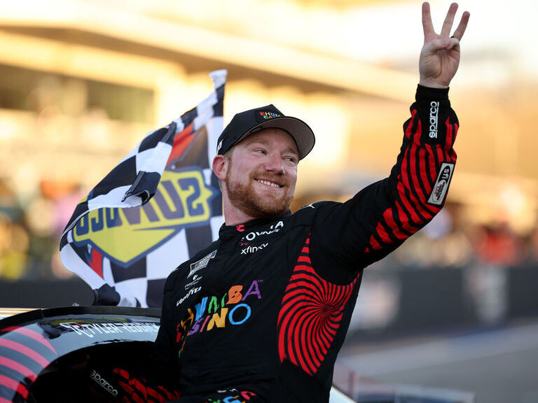 Reddick becomes 1st driver to sweep opening 3 races with dom...