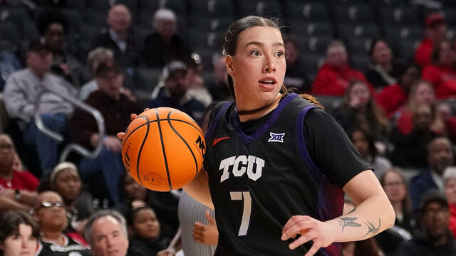 CINCINNATI, OHIO - FEBRUARY 25: Marta Suarez #7 of the TCU Horned Frogs dribbles the ball in the second quarter against the Cincinnati Bearcats at Fifth Third Arena on February 25, 2026 in Cincinnati, Ohio.