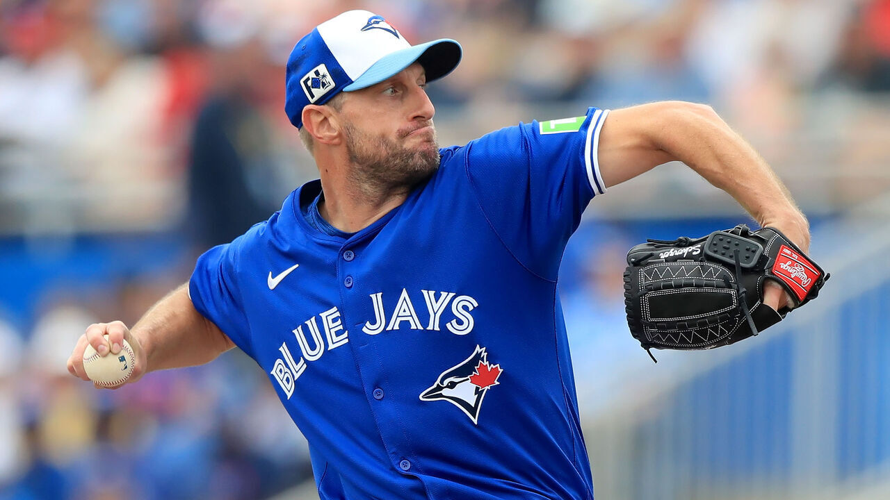 DUNEDIN, FL - FEBRUARY 25: Toronto Blue Jays pitcher Max Scherzer (31) delivers a pitch to the plate during the spring training game between the St. Louis Cardinals and the Toronto Blue Jays on February 25, at the TD Ballpark in Dunedin, FL.