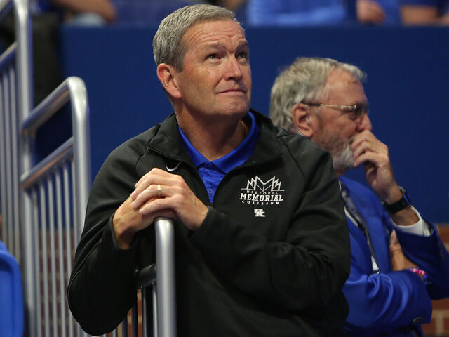 Kentucky AD Barnhart to Retire in June