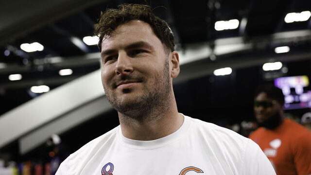 SAN FRANCISCO, CALIFORNIA - FEBRUARY 03: Drew Dalman #52 of the Chicago Bears smiles before the 2026 NFL Pro Bowl game between the AFC and the NFC at the Moscone Center South on February 03, 2026 in San Francisco, California. The NFC won 66-52.