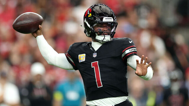 GLENDALE, ARIZONA - OCTOBER 05: Kyler Murray #1 of the Arizona Cardinals in action against the Tennessee Titans at State Farm Stadium on October 05, 2025 in Glendale, Arizona.