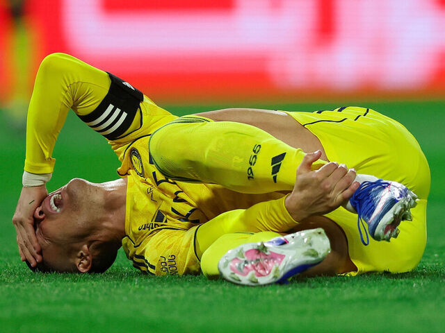 Ronaldo Under Evaluation for Hamstring Injury