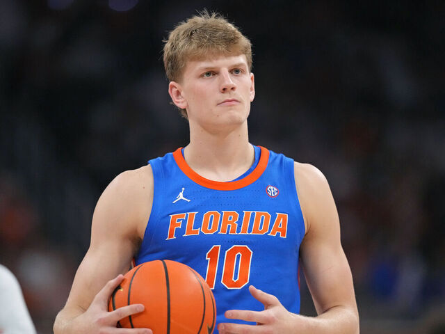 AUSTIN, TEXAS - FEBRUARY 25: Thomas Haugh #10 of the Florida Gators warms up before the second half against the Texas Longhorns at Moody Center on February 25, 2026 in Austin, Texas.