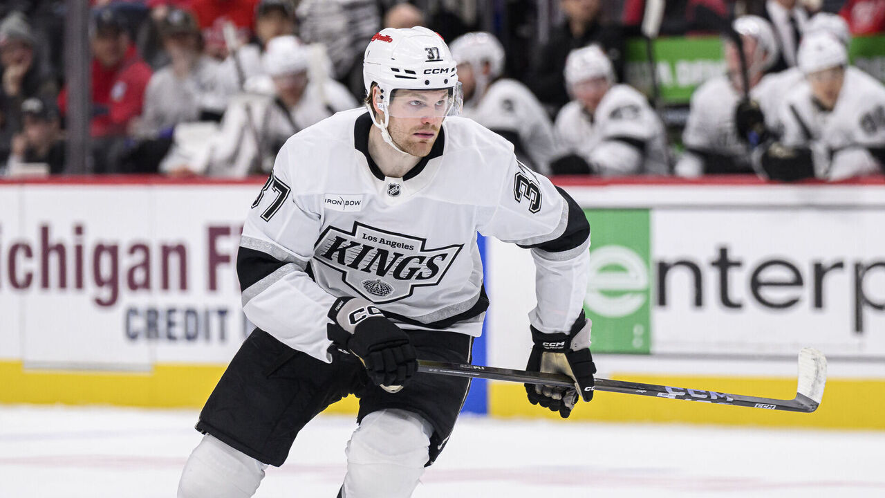 DETROIT, MI - JANUARY 27: Los Angeles Kings LW Warren Foegele (37) during the game between Los Angeles Kings and Detroit Red Wings on January 27, 2026 at Little Caesars Arena in Detroit, MI